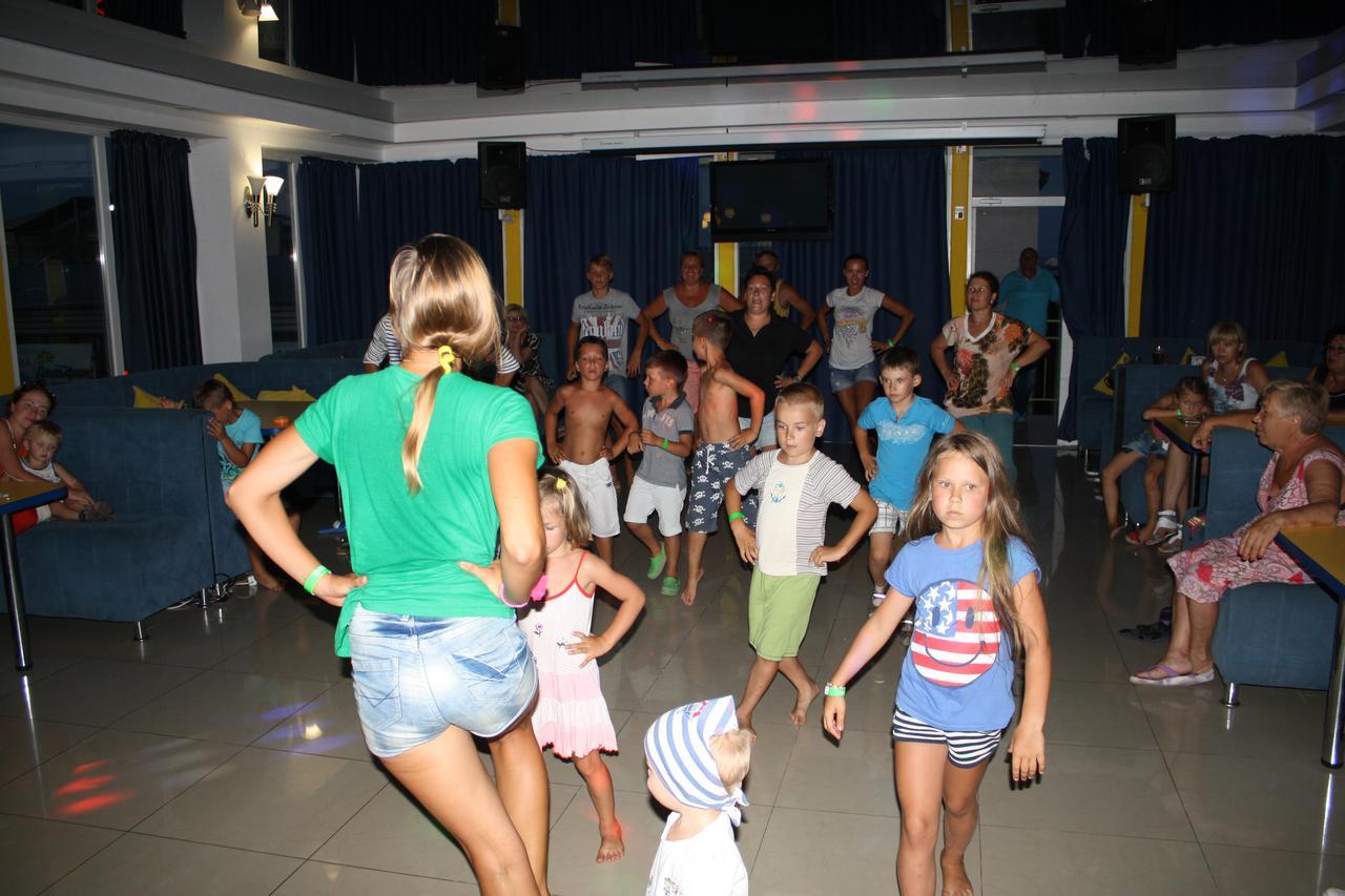 Green Hotel-Club Zatoka Zewnętrze zdjęcie